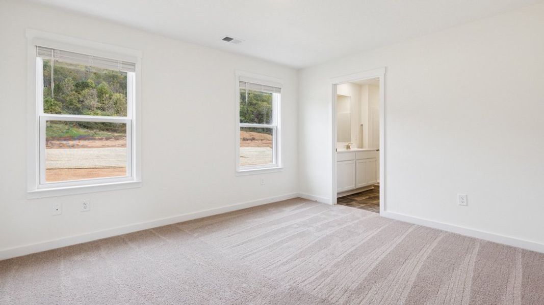 Spacious, unfurnished interior of a new home in Emory Creek, Harriman (Image 12).