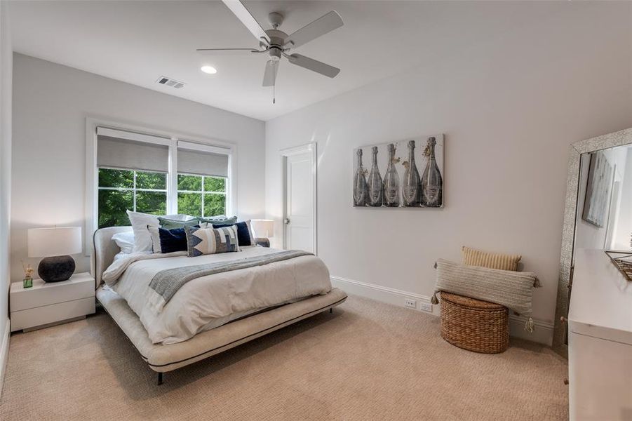 Furnished interior view inside a new home in , Dallas (Image 15). Furnished interior view inside a new home in , Dallas (Image 15).