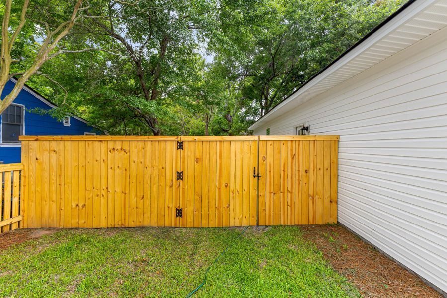 Exterior details and patio area of a home in , North Charleston (Image 27).