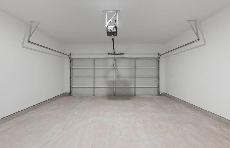 Spacious, unfurnished interior of a new home in Whitestone Preserve, Cedar Park (Image 17). Spacious, unfurnished interior of a new home in Whitestone Preserve, Cedar Park (Image 17).