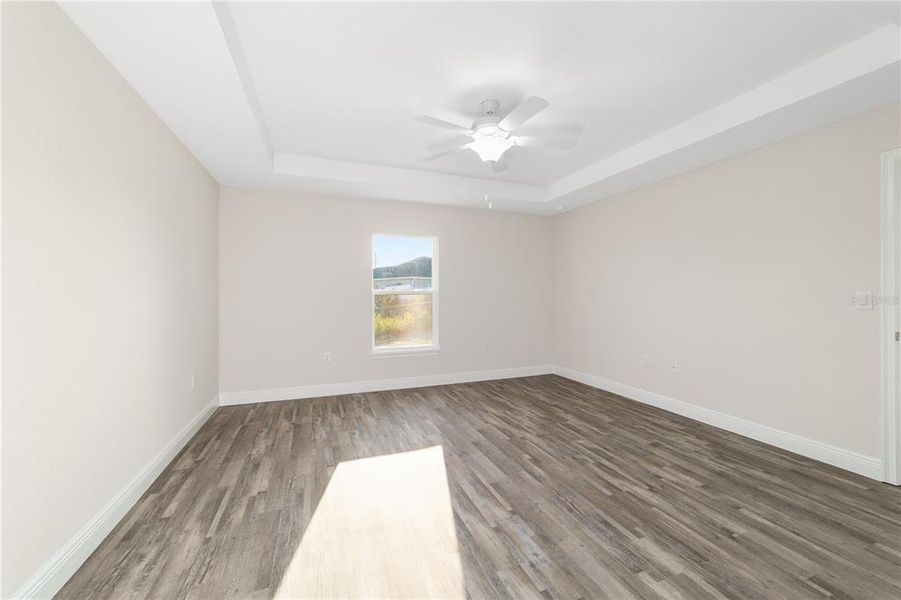 Spacious, unfurnished interior of a new home in , Ocala (Image 22).