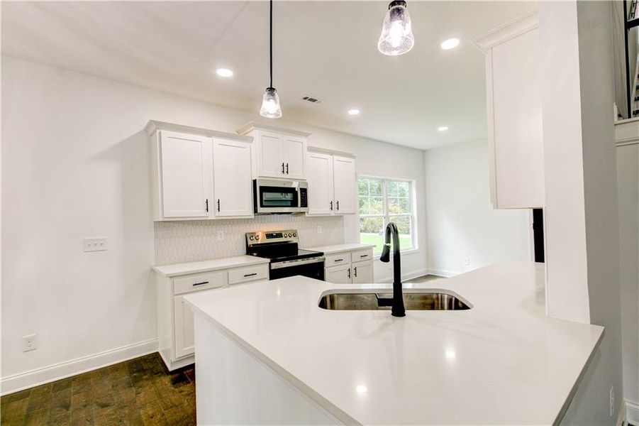Furnished interior view inside a new home in , Villa Rica (Image 13).