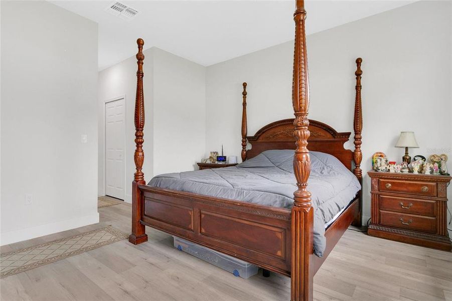 Furnished interior view inside a new home in , Ocala (Image 6).