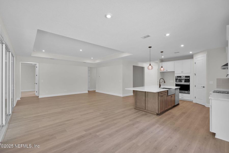 Spacious, unfurnished interior of a new home in Creighton Pointe, Fleming Island (Image 38). Spacious, unfurnished interior of a new home in Creighton Pointe, Fleming Island (Image 38).