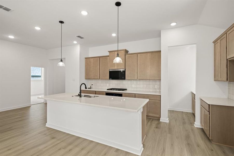 6921 Freight Train- Kitchen-2