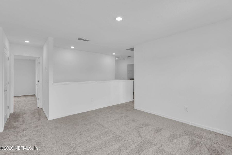 Spacious, unfurnished interior of a new home in Wells Landing, Jacksonville (Image 19).