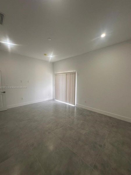Spacious, unfurnished interior of a new home in , Fort Lauderdale (Image 11). Spacious, unfurnished interior of a new home in , Fort Lauderdale (Image 11).