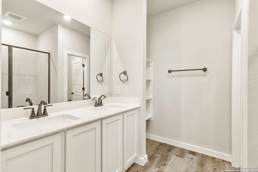 Furnished interior view inside a new home in Fairway Crossing 40s, San Antonio (Image 3). Furnished interior view inside a new home in Fairway Crossing 40s, San Antonio (Image 3).