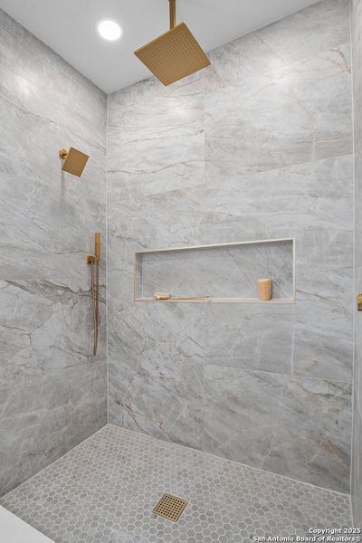 Image 17 of a home in .