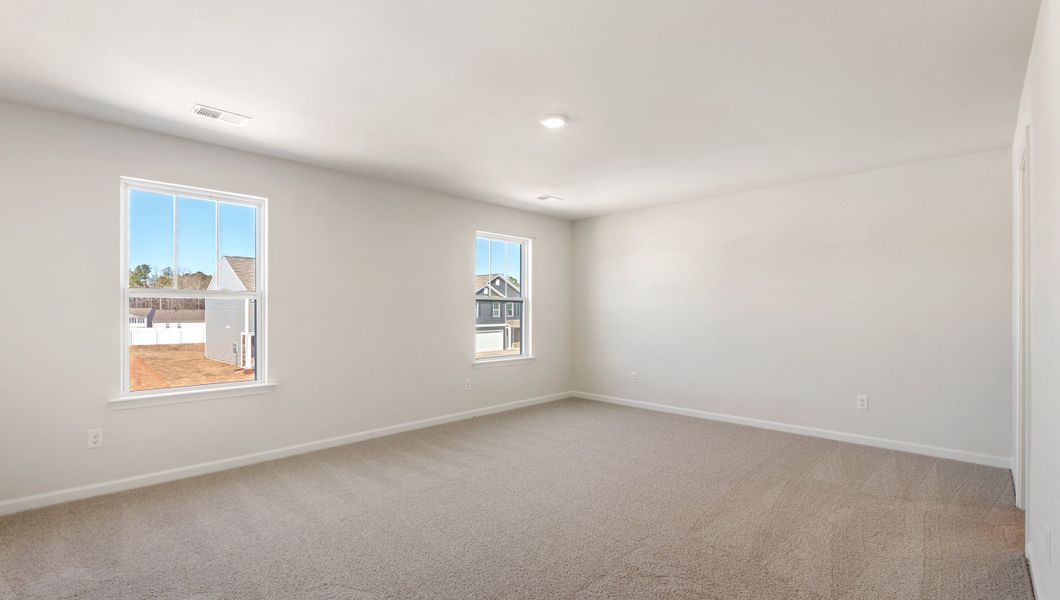 Representative unfurnished interior of a home built from the Shane by D.R. Horton in Lightwood Cottages, Moore (Image 27).