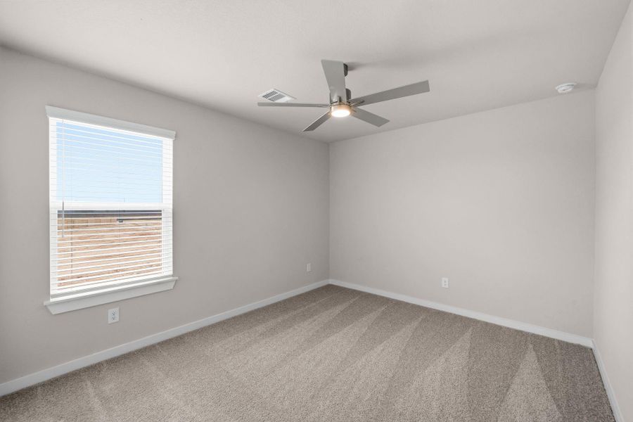 Spacious, unfurnished interior of a new home in Sunterra Lakes, Fulshear (Image 17).