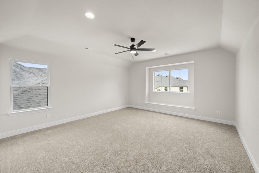 Spacious, unfurnished interior of a new home in Redden Farms - Phase 1, Midlothian (Image 24).