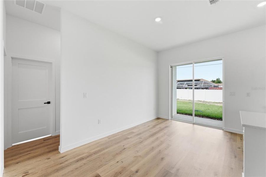 Spacious, unfurnished interior of a new home in , Ocala (Image 32).
