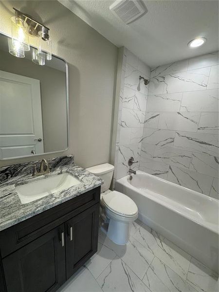 Furnished interior view inside a new home in , Dunnellon (Image 8).