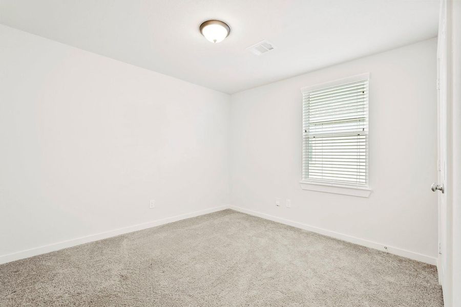 Spacious, unfurnished interior of a new home in Santa Fe, Cleveland (Image 19).