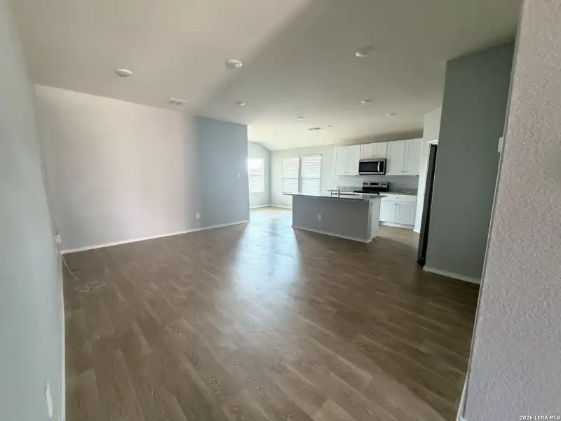 Spacious, unfurnished interior of a new home in Arroyo Ranch, Seguin (Image 7). Spacious, unfurnished interior of a new home in Arroyo Ranch, Seguin (Image 7).