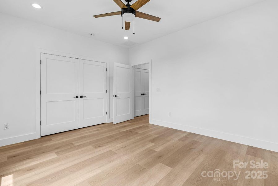 Spacious, unfurnished interior of a new home in , Mills River (Image 30).