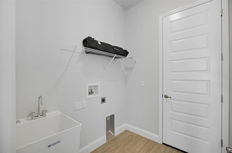 Spacious, unfurnished interior of a new home in Marina Del Palma, Palm Coast (Image 18).