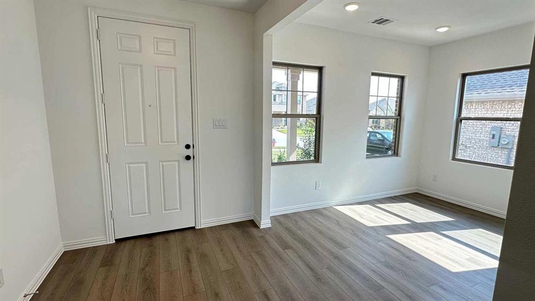 Spacious, unfurnished interior of a new home in Gateway Parks, Forney (Image 23). Spacious, unfurnished interior of a new home in Gateway Parks, Forney (Image 23).