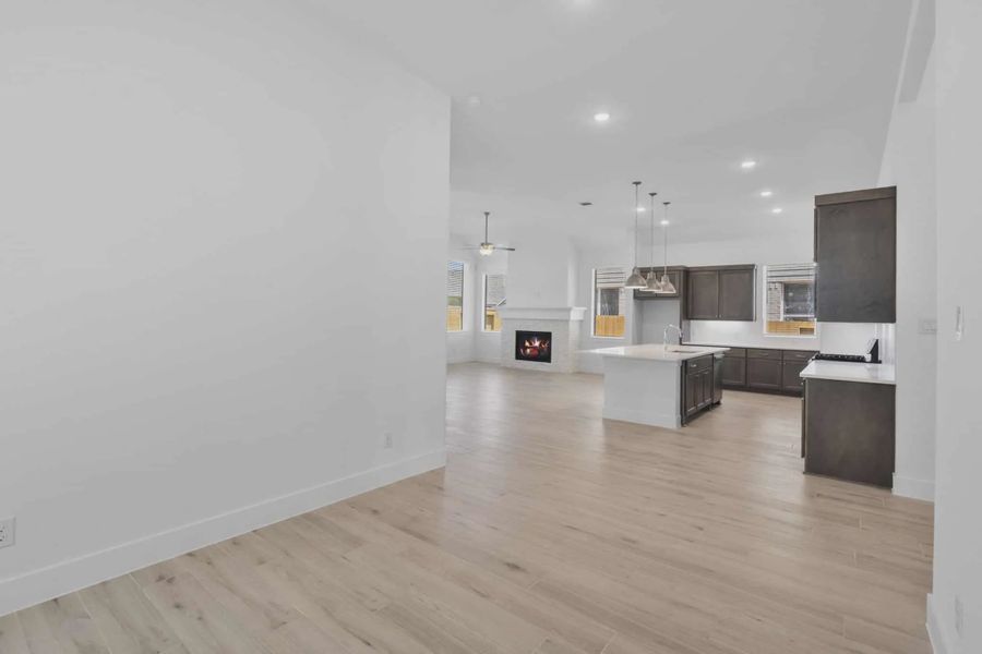 Spacious, unfurnished interior of a new home in Jordan Ranch 55's, Fulshear (Image 13). Spacious, unfurnished interior of a new home in Jordan Ranch 55's, Fulshear (Image 13).