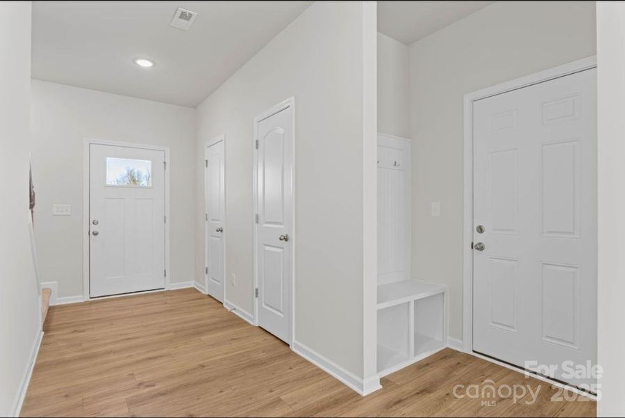 Sierra Ridge Hawthorne Foyer, Drop Zone