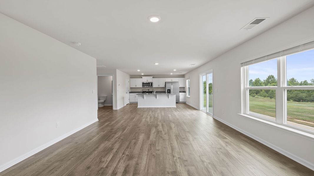 Spacious, unfurnished interior of a new home in Treemont Commons, Wellford (Image 15).
