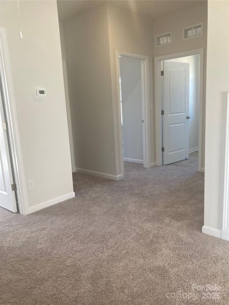 Spacious, unfurnished interior of a new home in Catawba Trace, Catawba (Image 11).