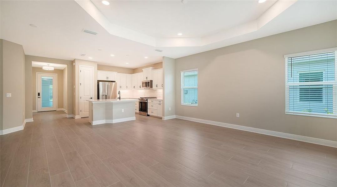 Spacious, unfurnished interior of a new home in Windward, Lakewood Ranch (Image 29).