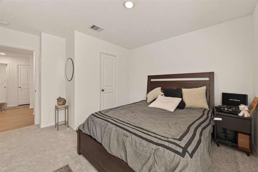 Furnished interior view inside a new home in , Baytown (Image 28).