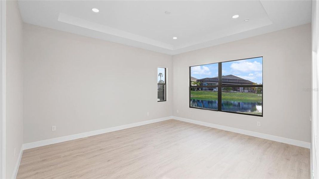 Spacious, unfurnished interior of a new home in Cresswind Lakewood Ranch, Lakewood Ranch (Image 20).