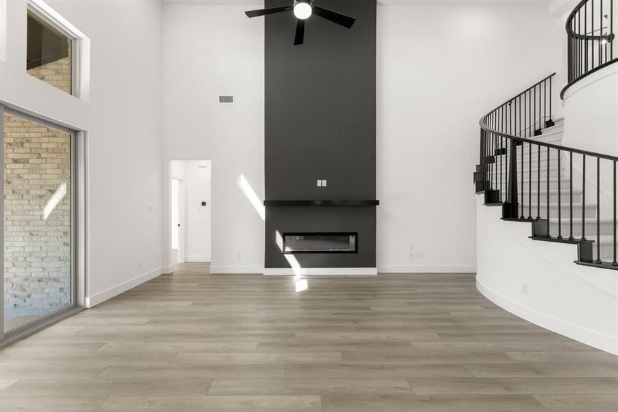 Spacious, unfurnished interior of a new home in Valencia on The Lake, Little Elm (Image 36).