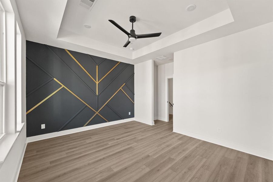 Spacious, unfurnished interior of a new home in Jesselton Square at Creekmont, Houston (Image 19).