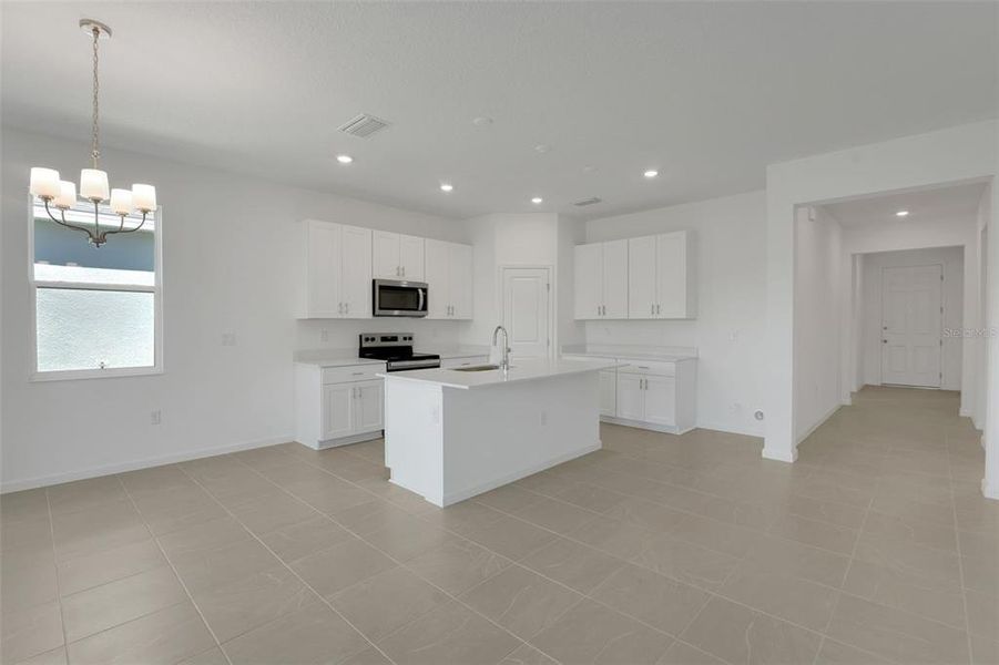 Furnished interior view inside a new home in Willowbrook North, Winter Haven (Image 10).