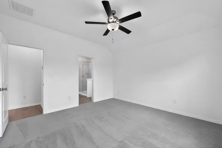 Spacious, unfurnished interior of a new home in Parks at Foster Crossing, Anna (Image 24).
