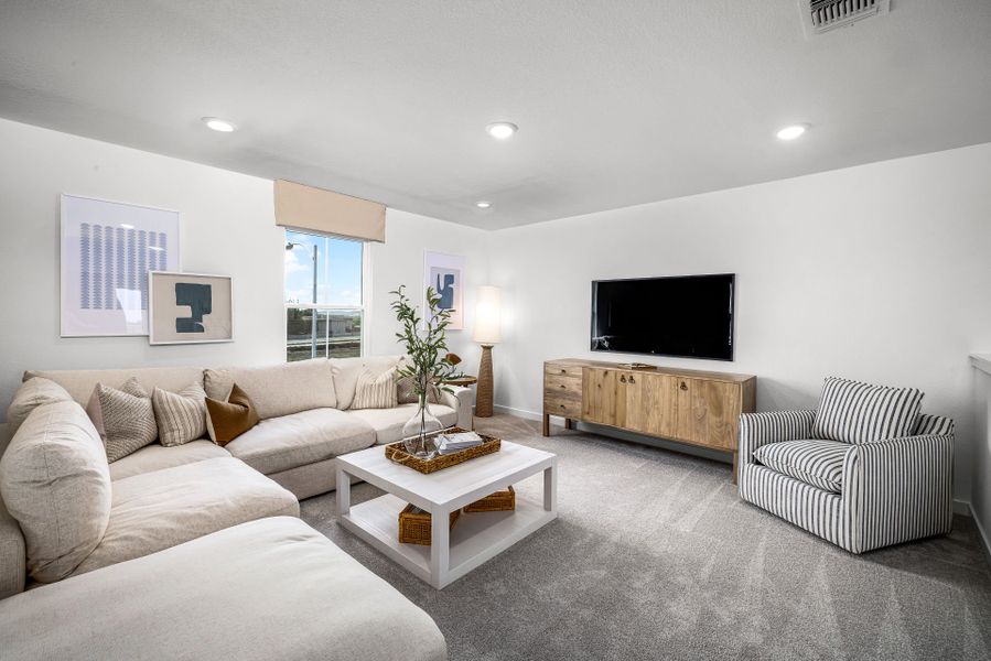 Representative furnished interior of a home built from the Sandalwood by Pulte Homes in Woodside, Georgetown (Image 11).