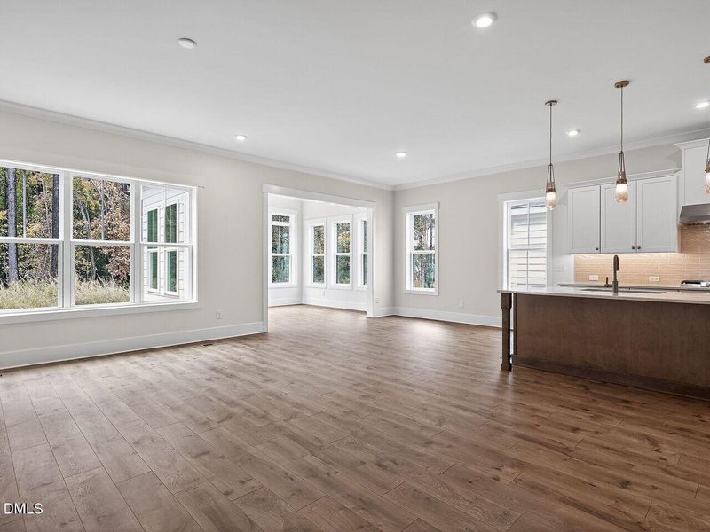 012-1280x960-living-room