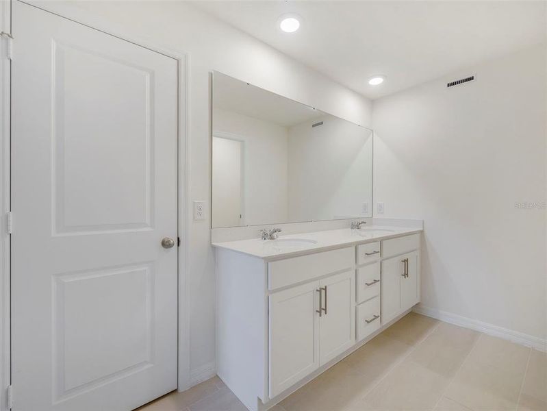 Furnished interior view inside a new home in Towns at Riverwalk, Sanford (Image 15).