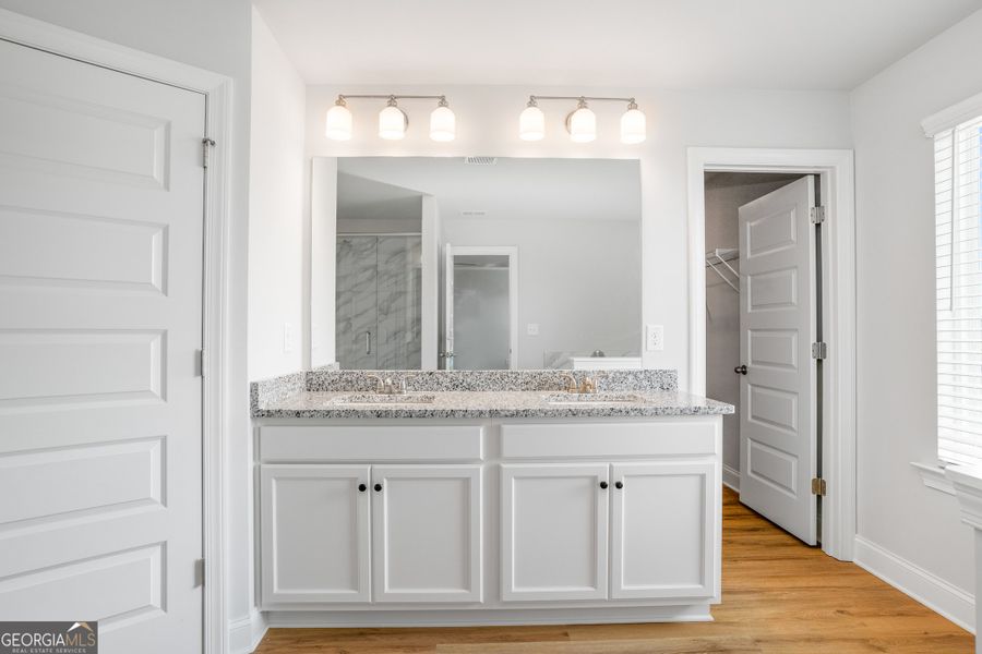 Furnished interior view inside a new home in Harley Farms South, Bonaire (Image 12).