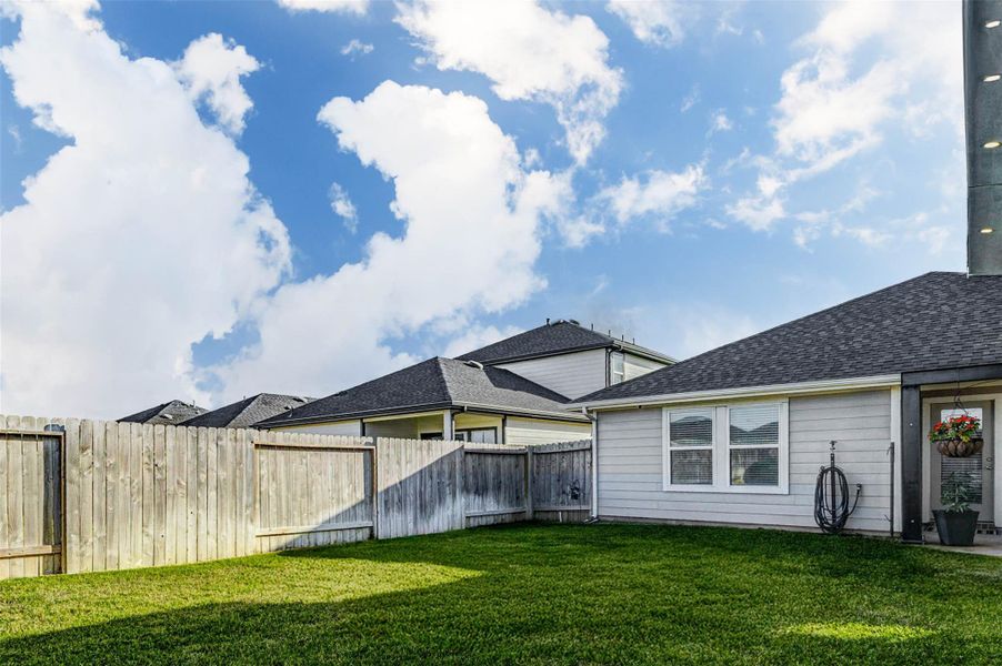 Exterior details and patio area of a home in Tamarron, Fulshear (Image 3). Exterior details and patio area of a home in Tamarron, Fulshear (Image 3).