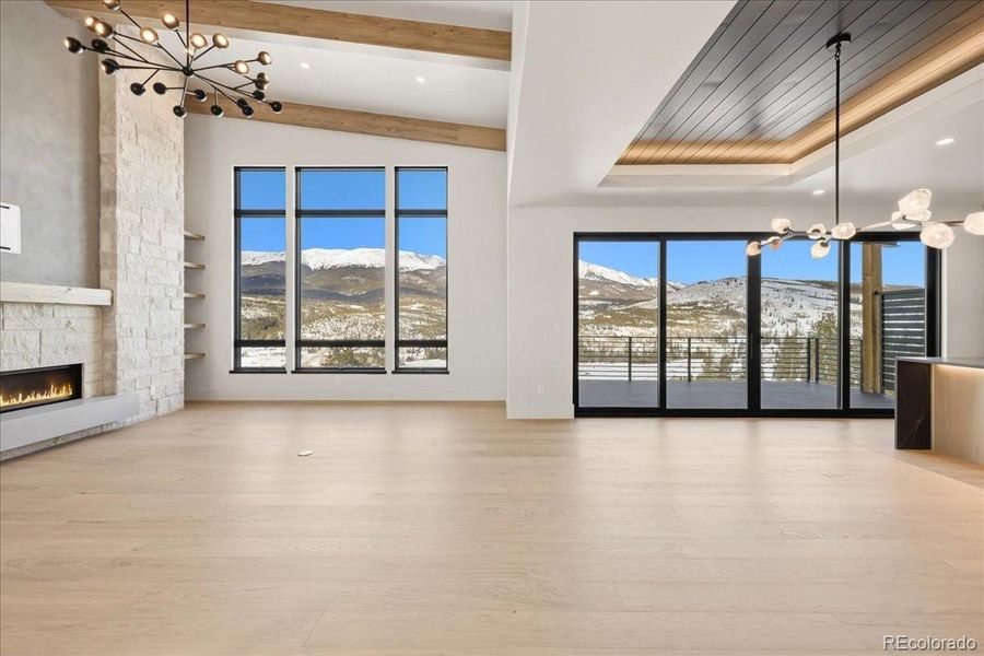 Spacious, unfurnished interior of a new home in , Breckenridge (Image 22).