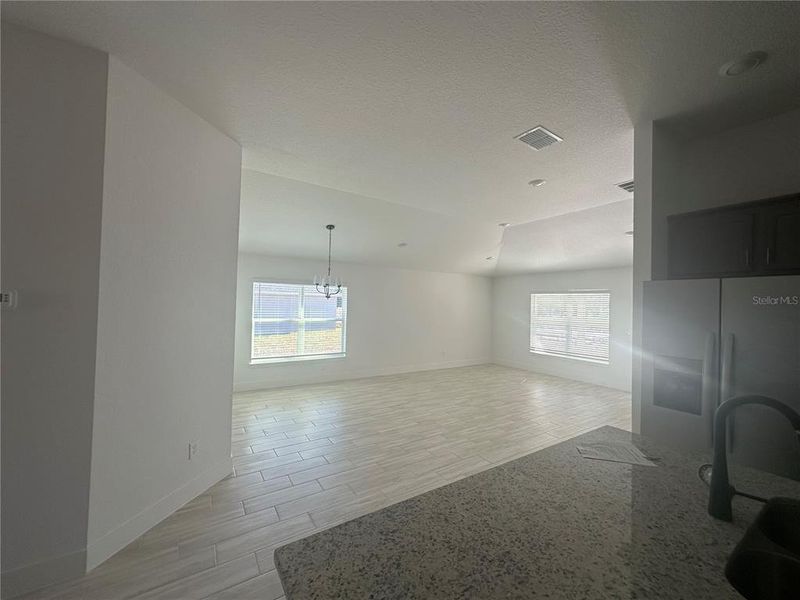 Spacious, unfurnished interior of a new home in , Oxford (Image 9).