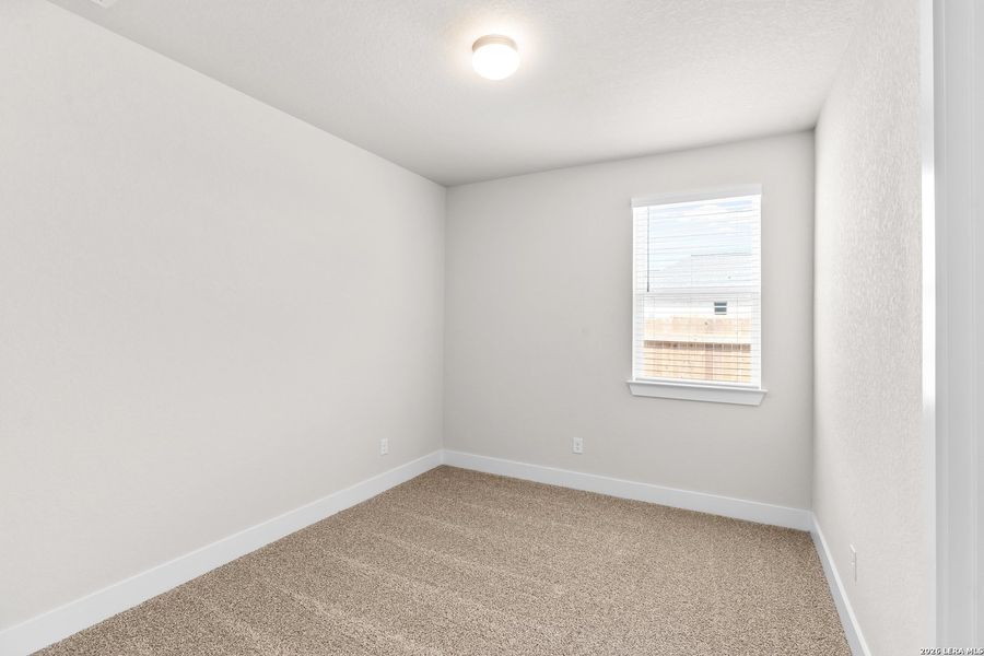 Spacious, unfurnished interior of a new home in Stillwater Ranch, San Antonio (Image 18).
