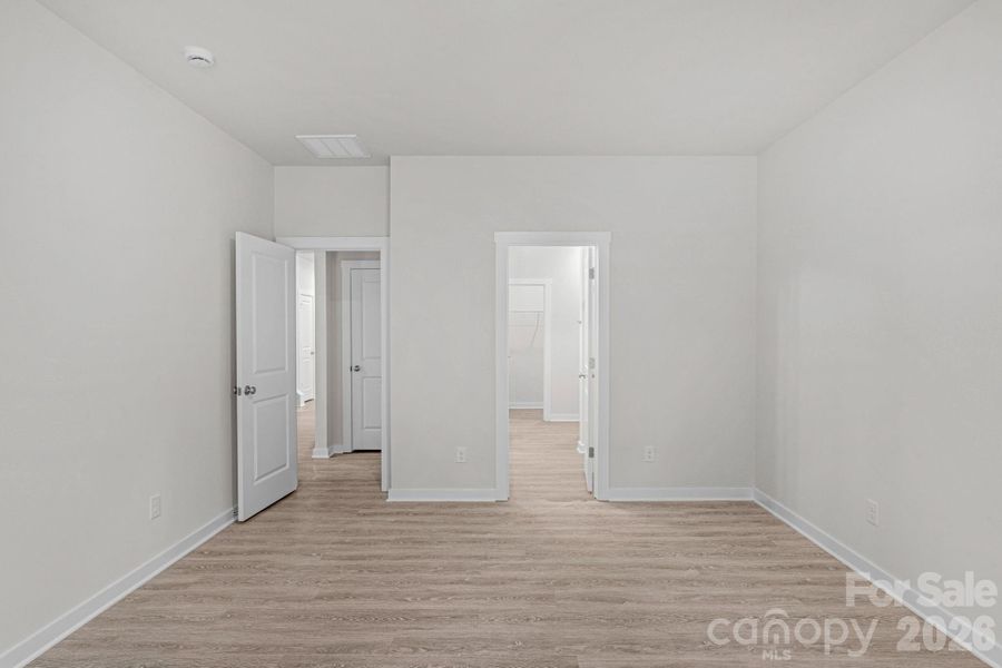 5624 Tipton - Primary bedroom