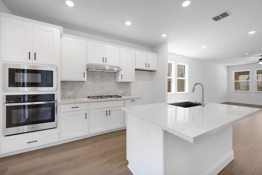 Representative furnished interior of a home built from the Eller by Taylor Morrison in North Sky Celina, Celina (Image 3). Representative furnished interior of a home built from the Eller by Taylor Morrison in North Sky Celina, Celina (Image 3).