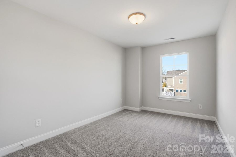 Spacious, unfurnished interior of a new home in Harrisburg Village, Harrisburg (Image 24).