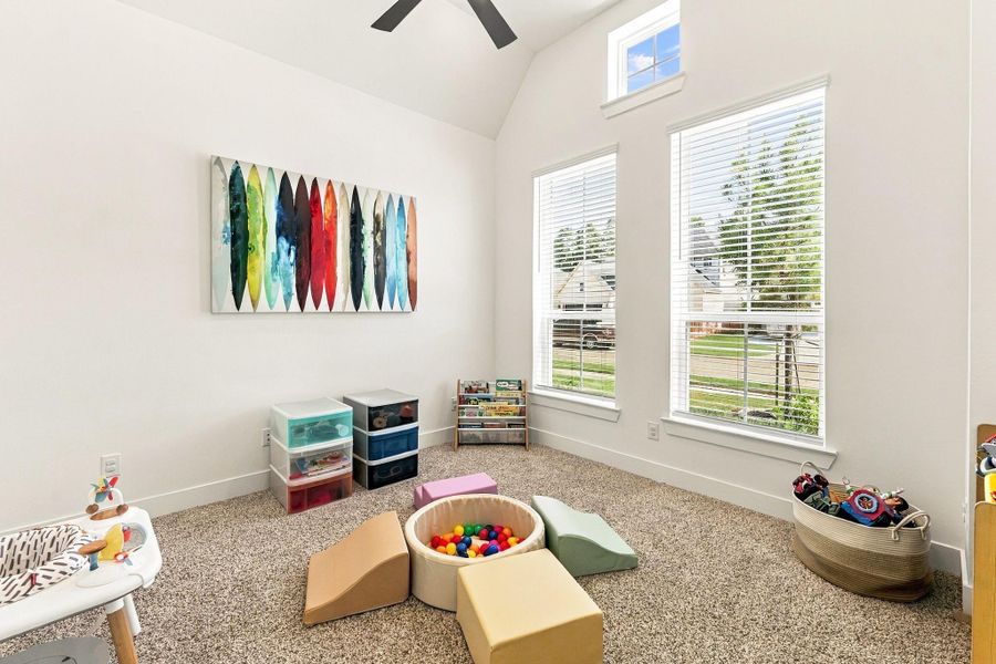Furnished interior view inside a new home in , Conroe (Image 10).