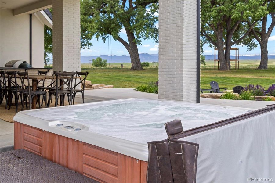 Stare at the stars in your own private jacuzzi.