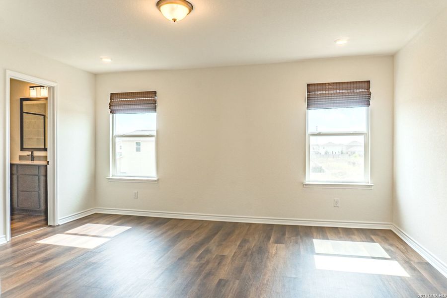 Spacious, unfurnished interior of a new home in , New Braunfels (Image 17).