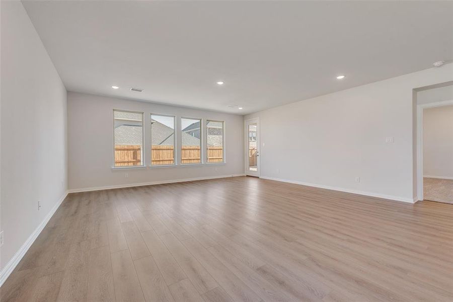 Spacious, unfurnished interior of a new home in Walden Pond, Forney (Image 25).