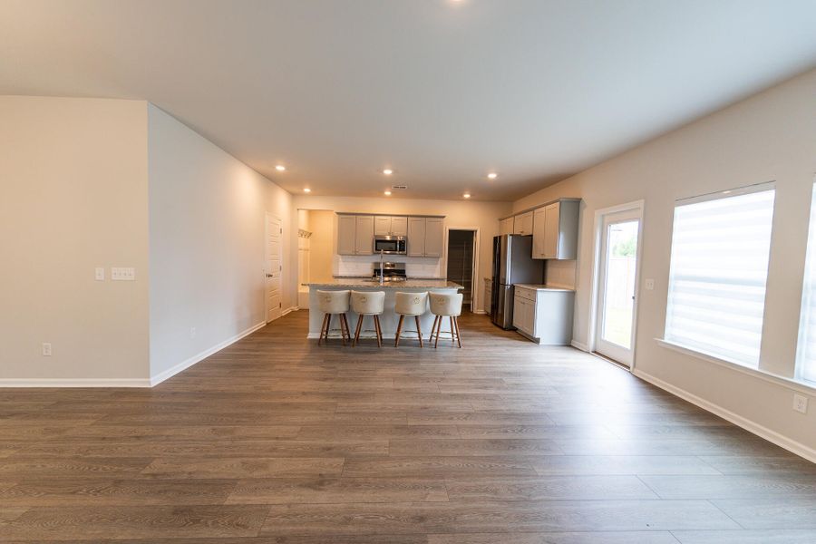 Spacious, unfurnished interior of a new home in , Summerville (Image 12).